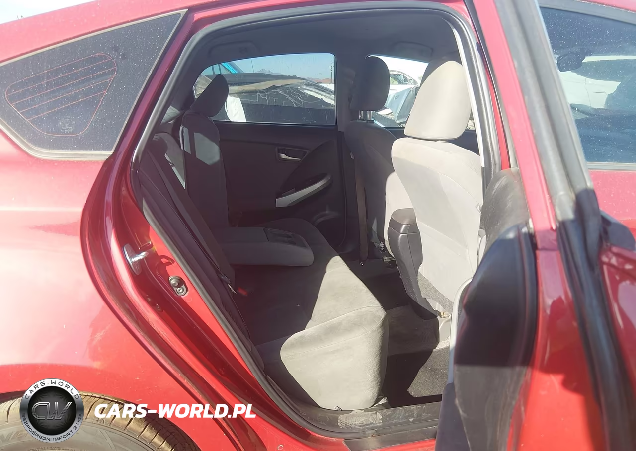 2014 Toyota Prius Three VIN:JTDKN3DU8E1774717 - 8