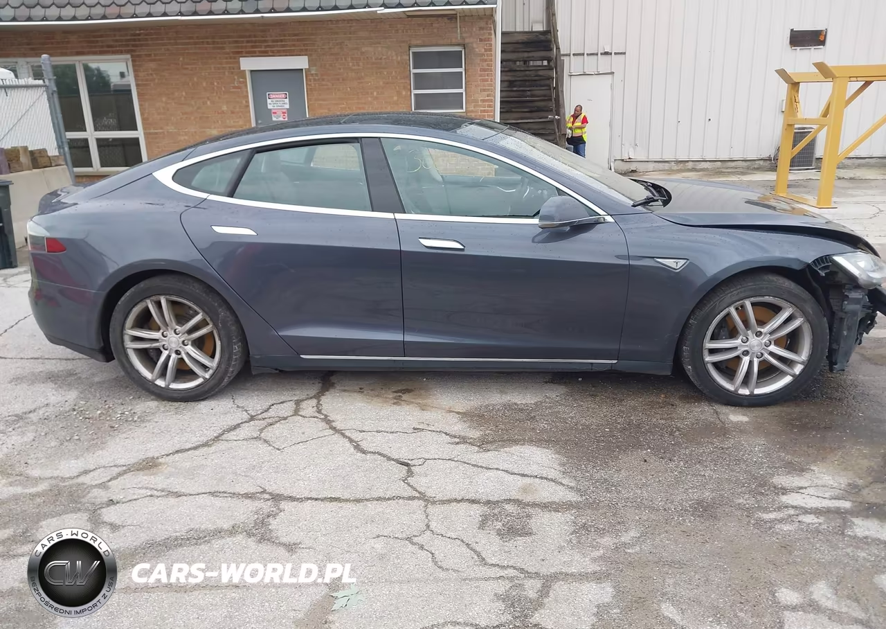 2015 Tesla Model S VIN:5YJSA1H27FF080313 - 12
