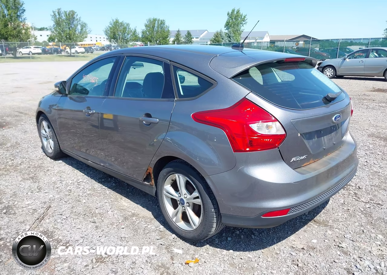 2014 Ford Focus Se VIN:1FADP3K22EL360993 - 3