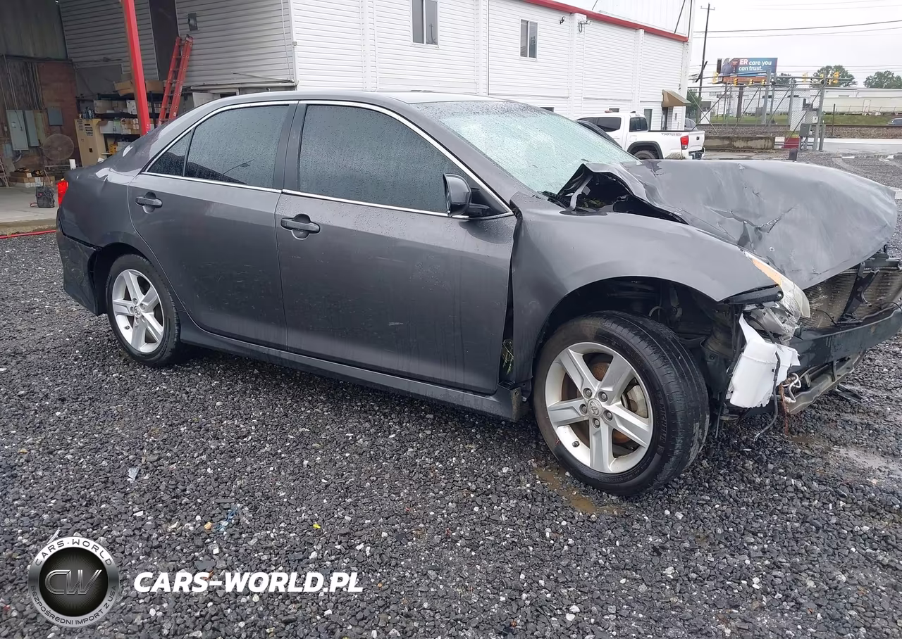 2014 Toyota Camry Se – zdjęcie 1 z 15