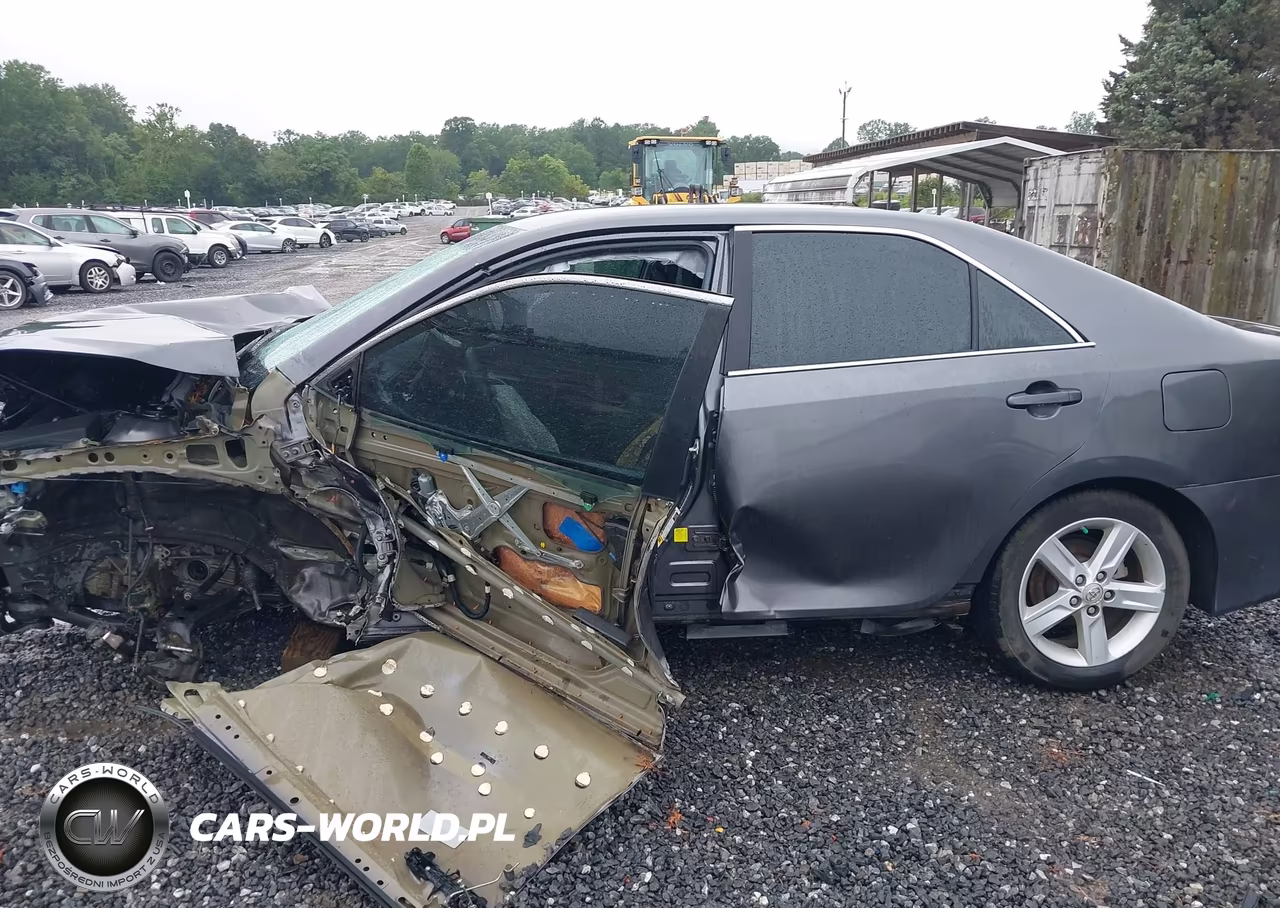 2014 Toyota Camry Se VIN:4T1BF1FK8EU322063 - 13