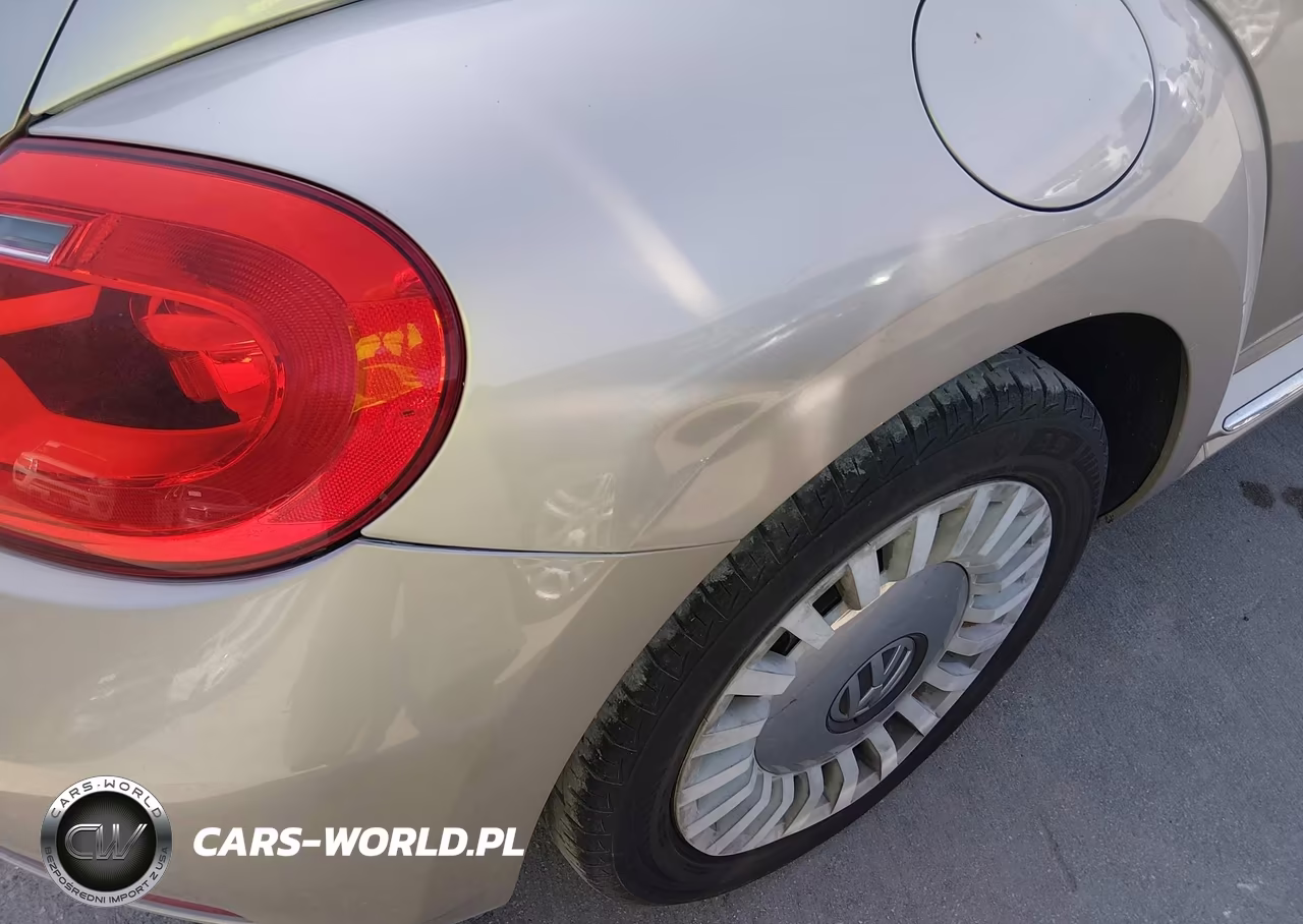 2013 Volkswagen Beetle 2.5L VIN:3VW5P7AT8DM817994 - 6