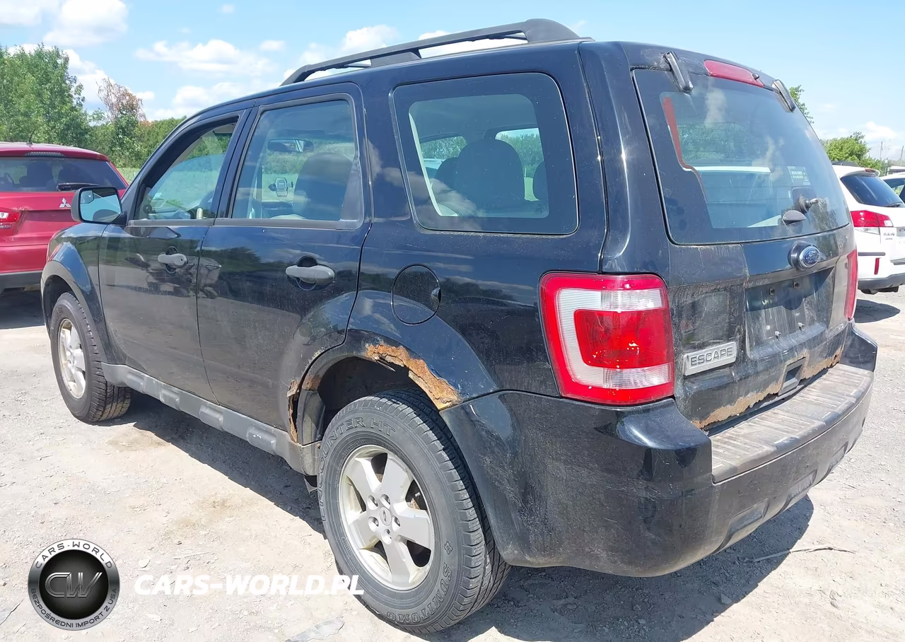 2012 Ford Escape Xls VIN:1FMCU0C7XCKB38045 - 3