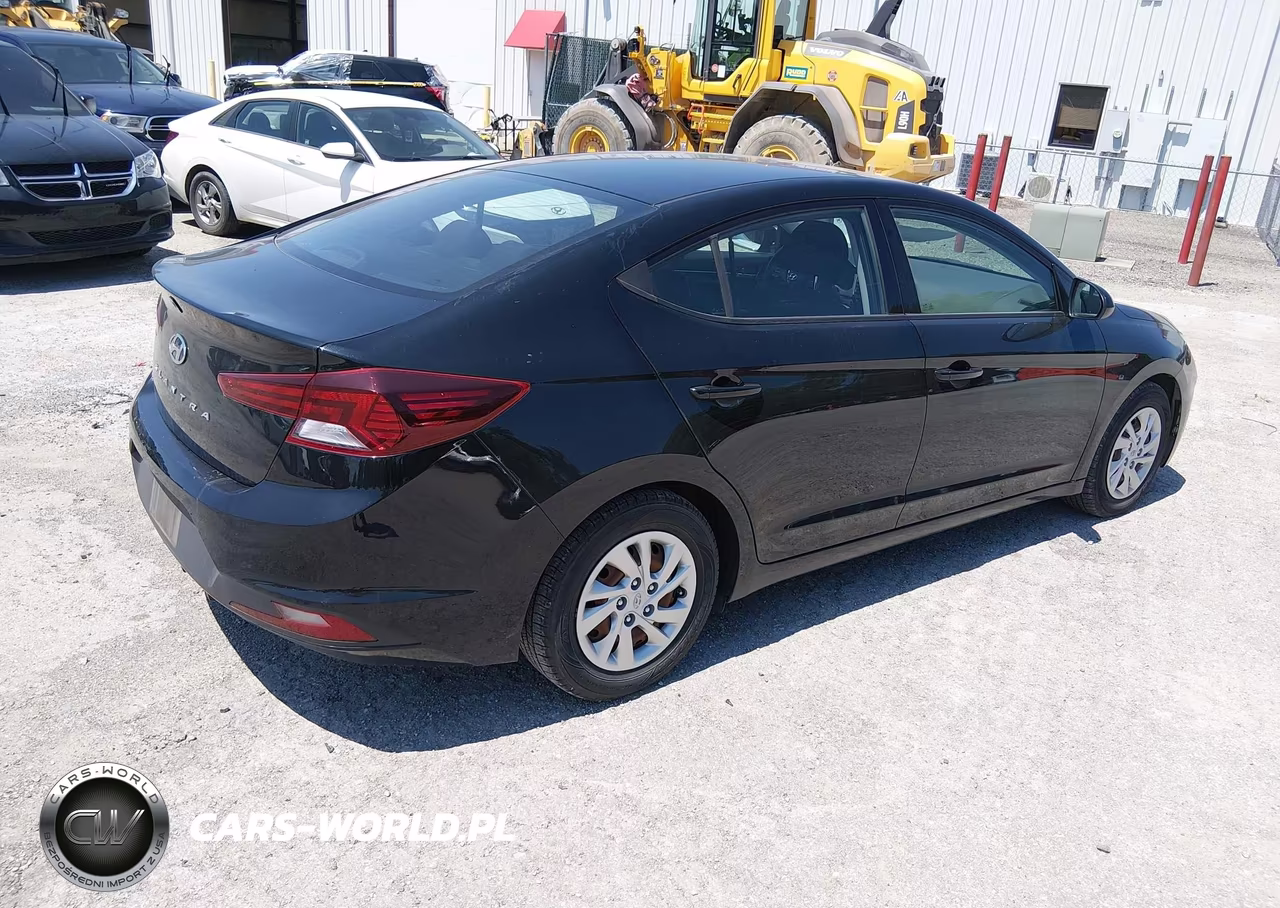 2019 Hyundai Elantra Se VIN:5NPD74LF9KH489119 - 4