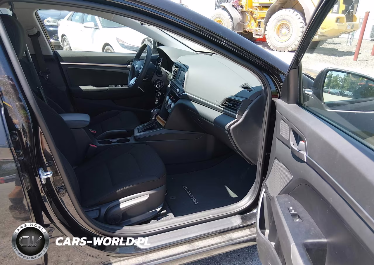 2019 Hyundai Elantra Se VIN:5NPD74LF9KH489119 - 5