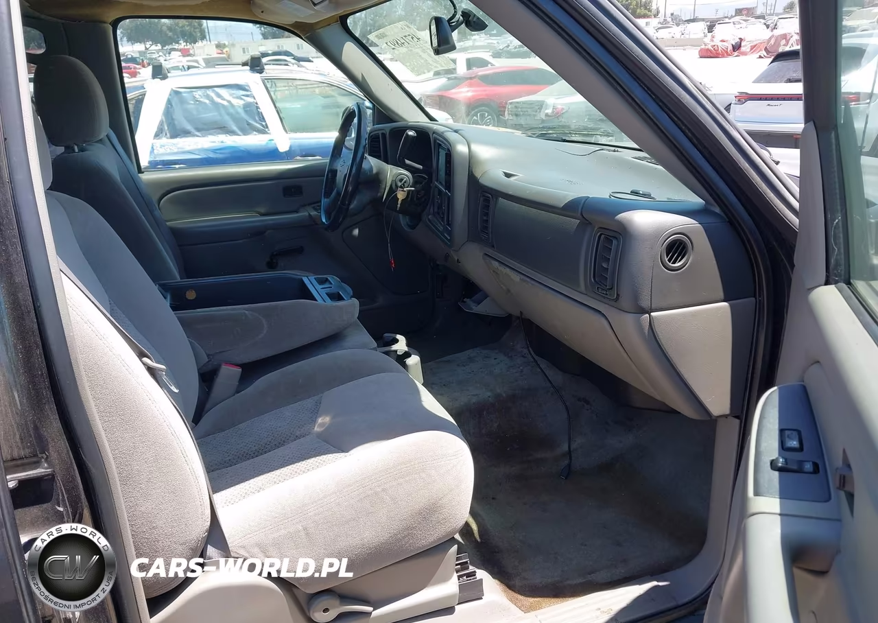 2004 Chevrolet Tahoe Ls VIN:1GNEC13V24R284346 - 5