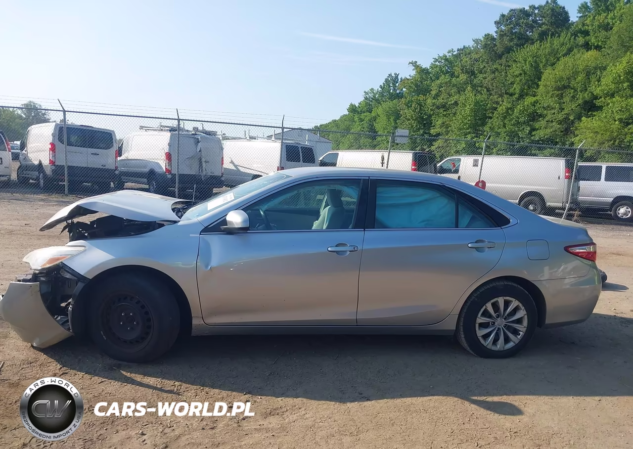 2017 Toyota Camry Le VIN:4T1BF1FK9HU379036 - 14