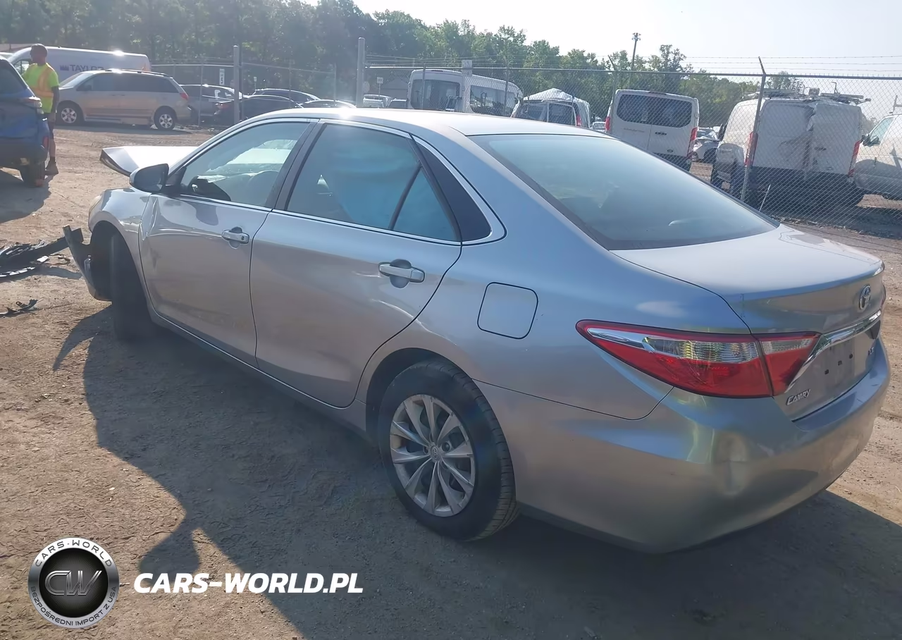 2017 Toyota Camry Le VIN:4T1BF1FK9HU379036 - 3