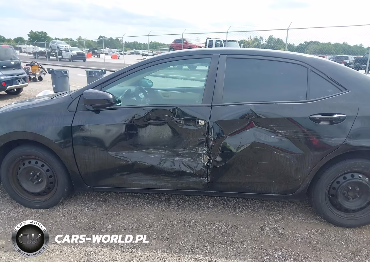 2015 Toyota Corolla L VIN:5YFBURHE1FP192268 - 6