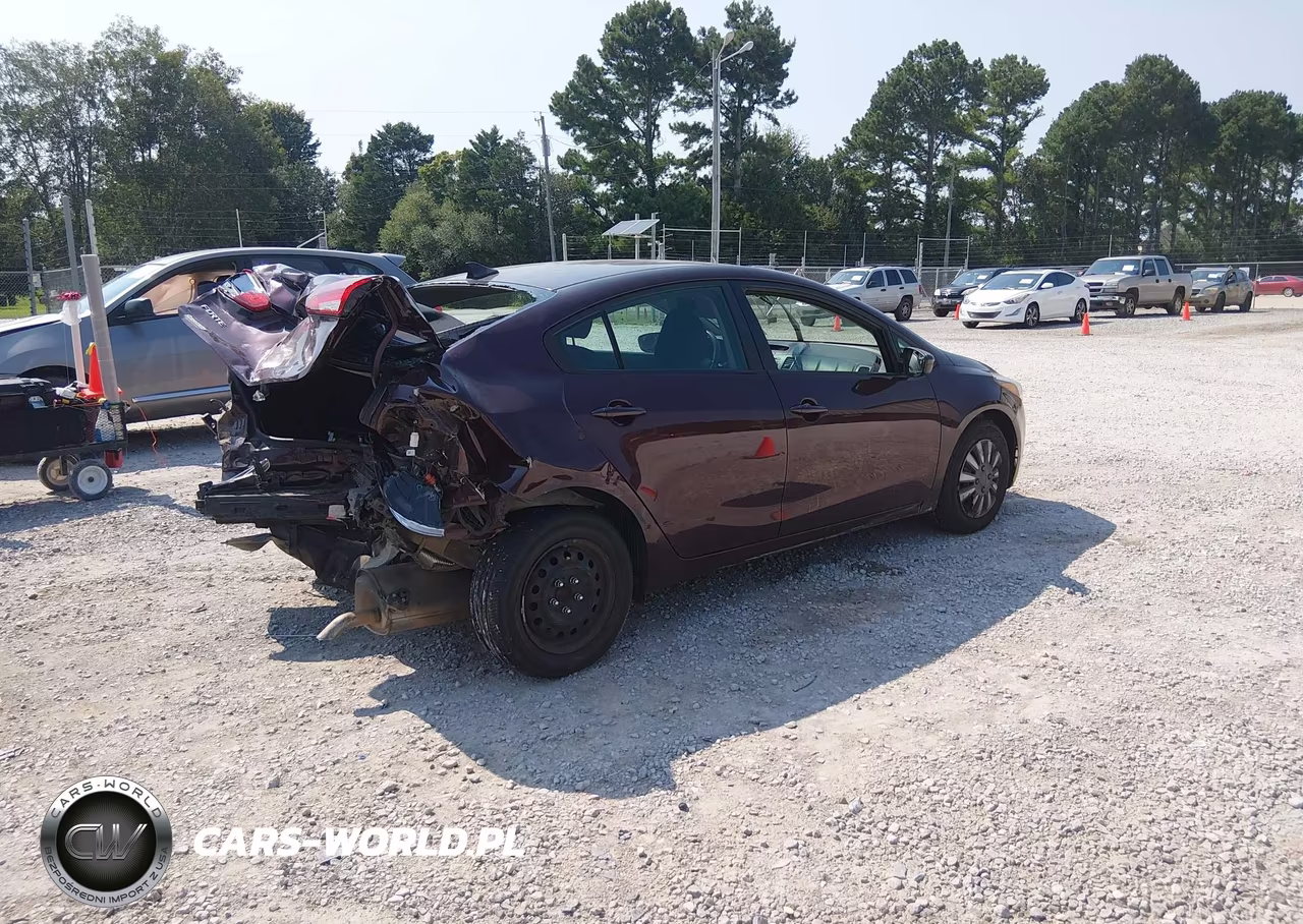 2017 Kia Forte Lx VIN:3KPFK4A74HE045842 - 4