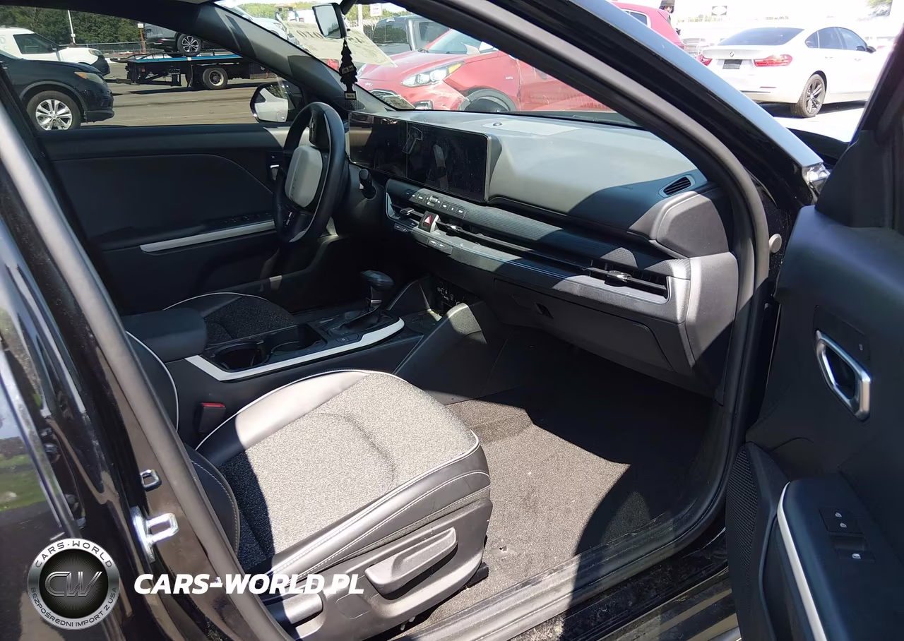 2025 Kia K4 Gt-Line VIN:3KPFW4DEXSE164002 - 5