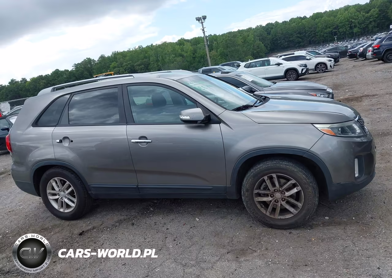 2015 Kia Sorento Lx VIN:5XYKT3A60FG557594 - 13