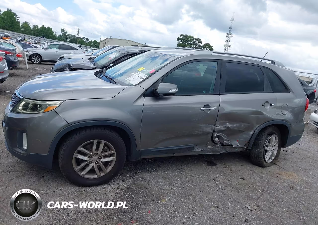 2015 Kia Sorento Lx VIN:5XYKT3A60FG557594 - 6