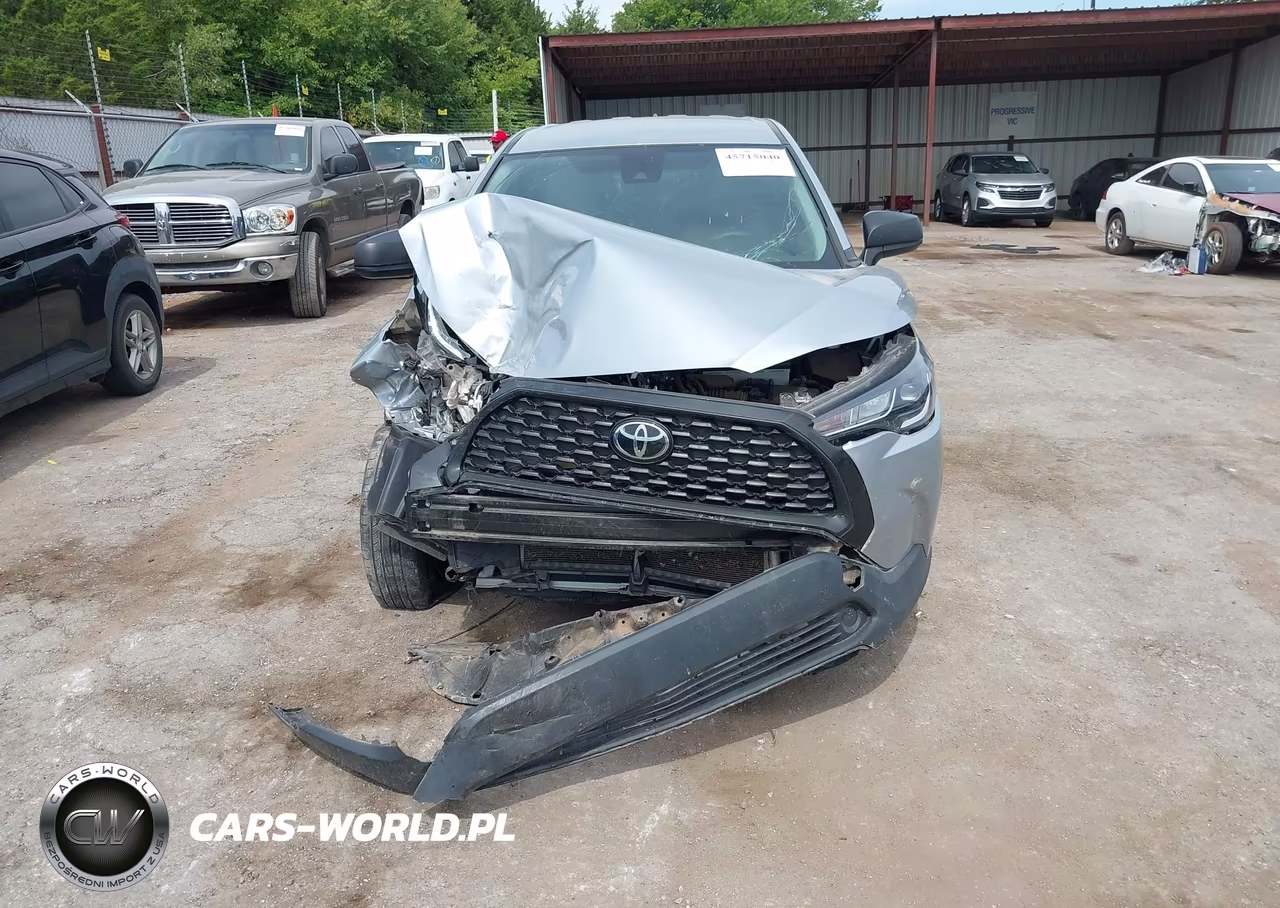 2022 Toyota Corolla Cross L VIN:7MUAAAAG9NV009275 - 13