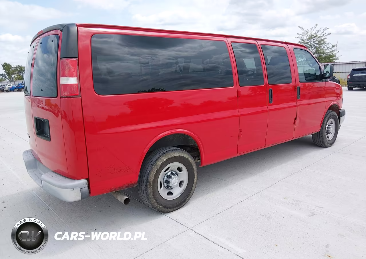 2017 Chevrolet Express 3500 Lt VIN:1GAZGPFG7H1265786 - 4