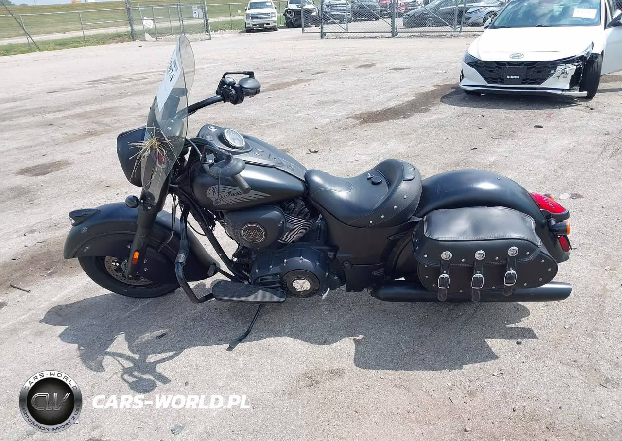 2019 Indian Motorcycle Co. Chief Dark Horse VIN:56KCCDAA7K3372028 - 13