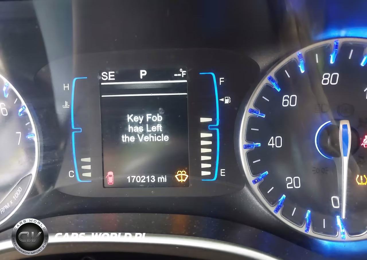 2017 Chrysler Pacifica Touring-L VIN:2C4RC1BGXHR576176 - 7