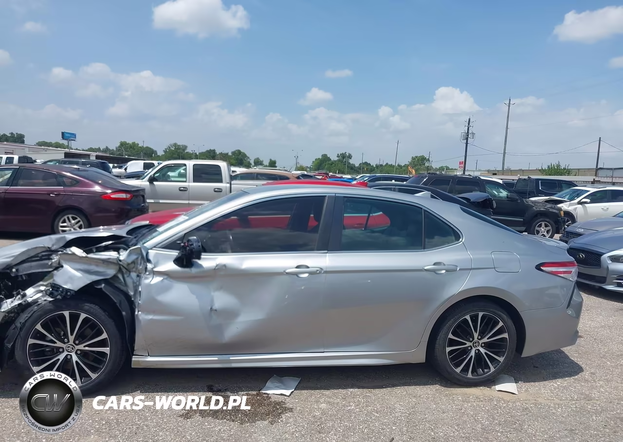 2020 Toyota Camry Se VIN:4T1G11AK7LU510596 - 13