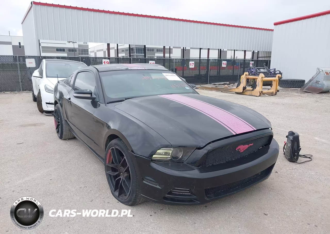 2014 Ford Mustang V6