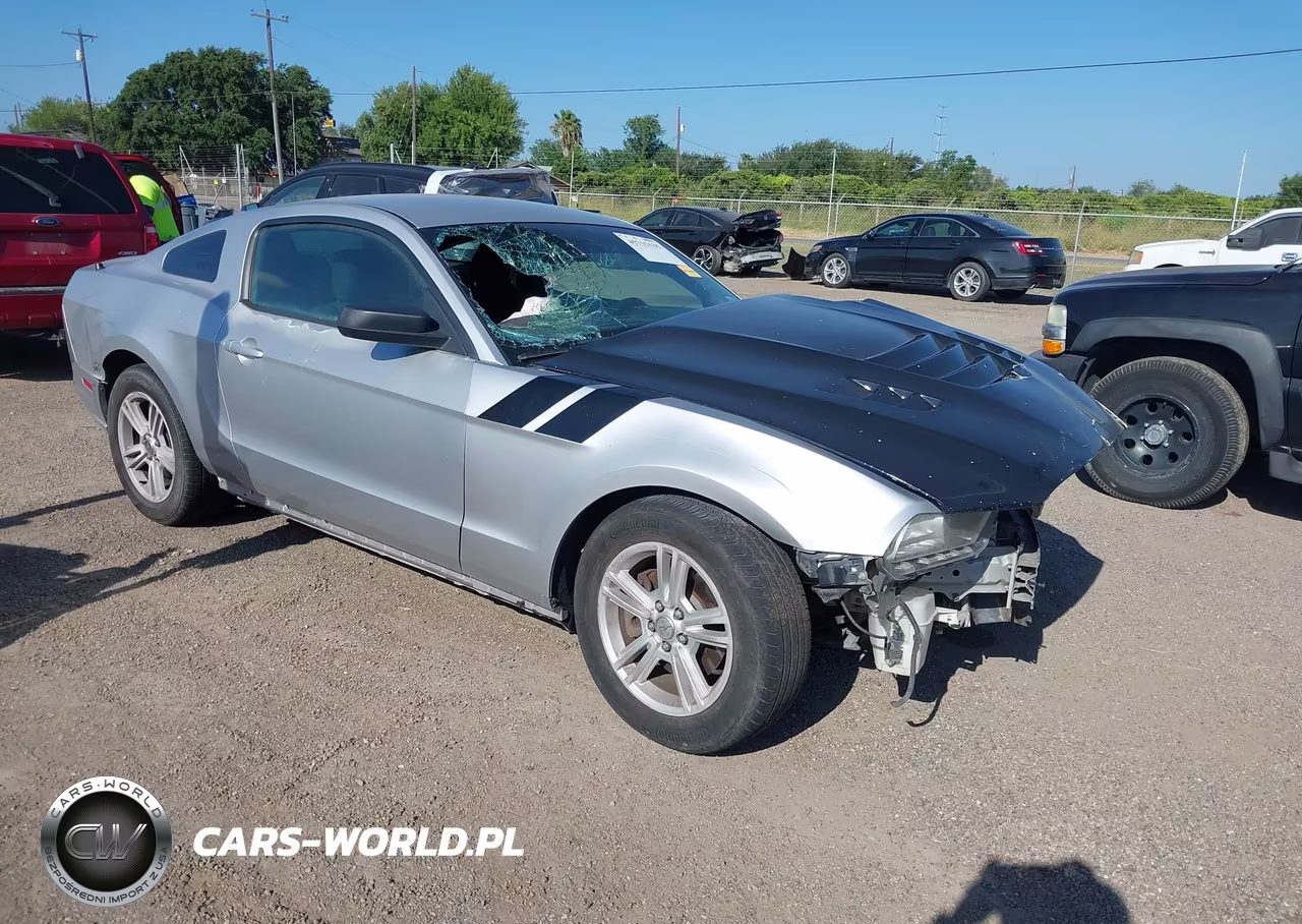 2014 Ford Mustang V6