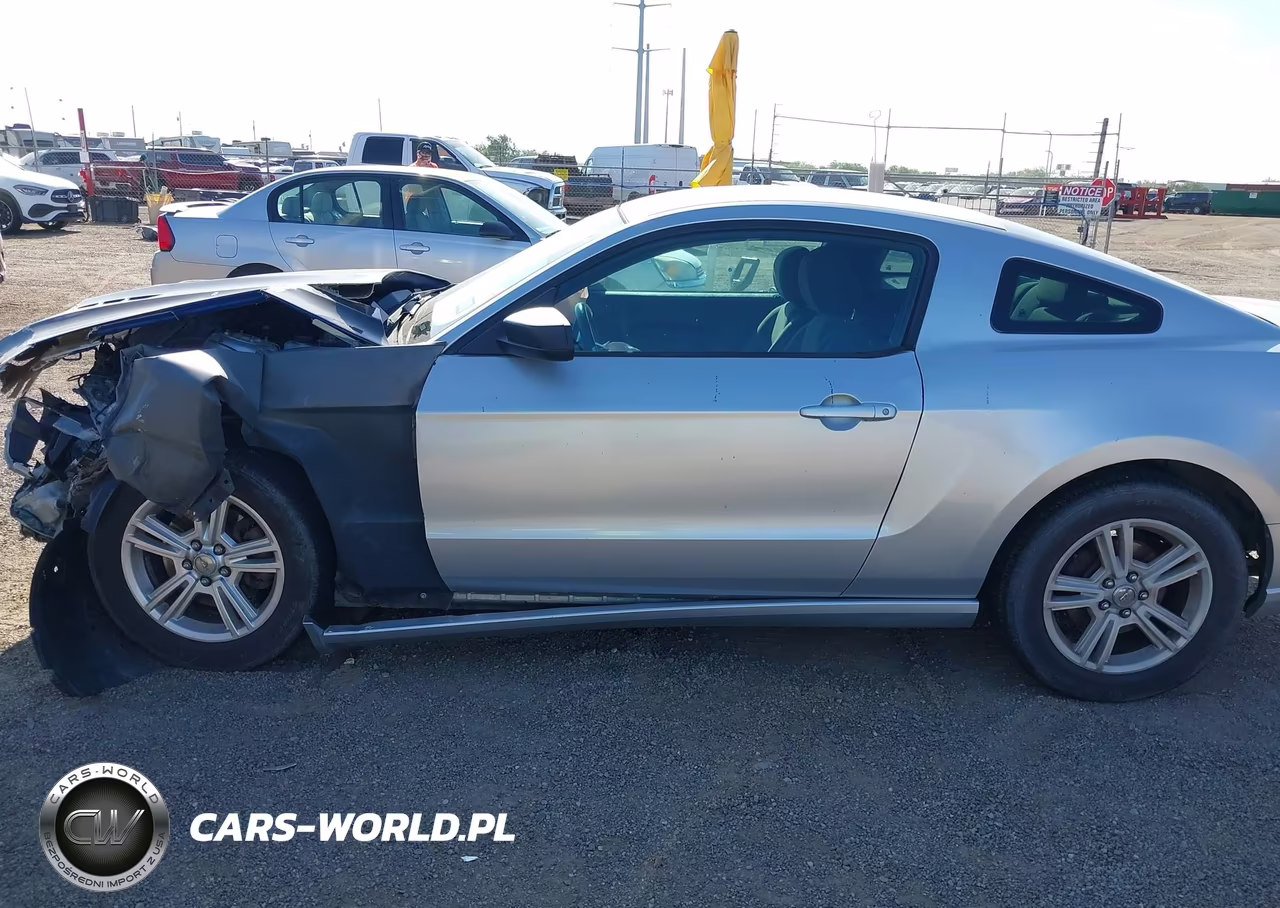 2014 Ford Mustang V6 VIN:1ZVBP8AM4E5211908 - 15