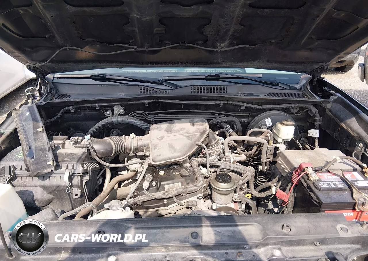 2019 Toyota Tacoma Sr VIN:5TFAX5GN0KX134001 - 10