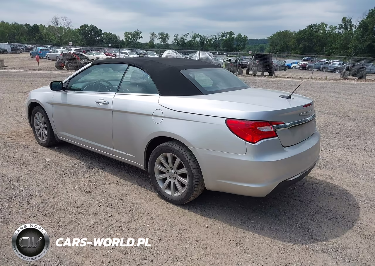 2012 Chrysler 200 Touring VIN:1C3BCBEB8CN134255 - 3