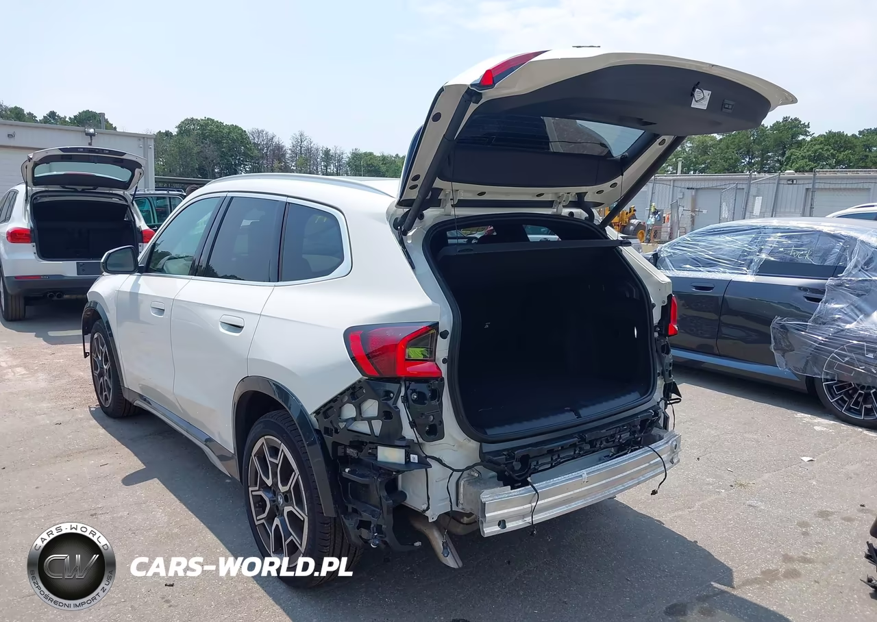 2025 BMW X1 xDrive28I VIN:WBX73EF07S5298033 - 3
