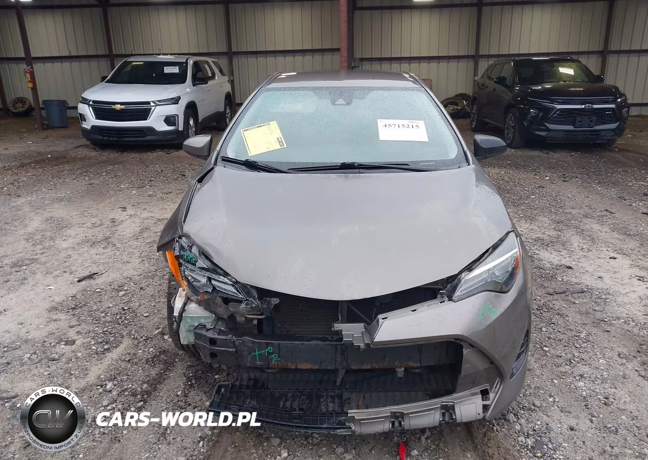 2018 Toyota Corolla Le VIN:2T1BURHE0JC119305 - 12
