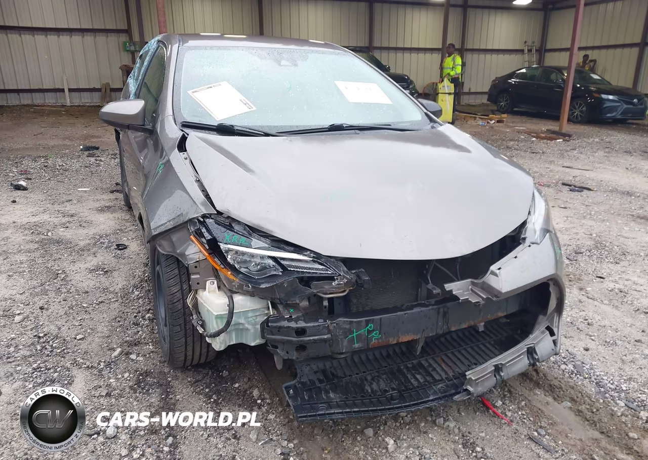 2018 Toyota Corolla Le VIN:2T1BURHE0JC119305 - 6