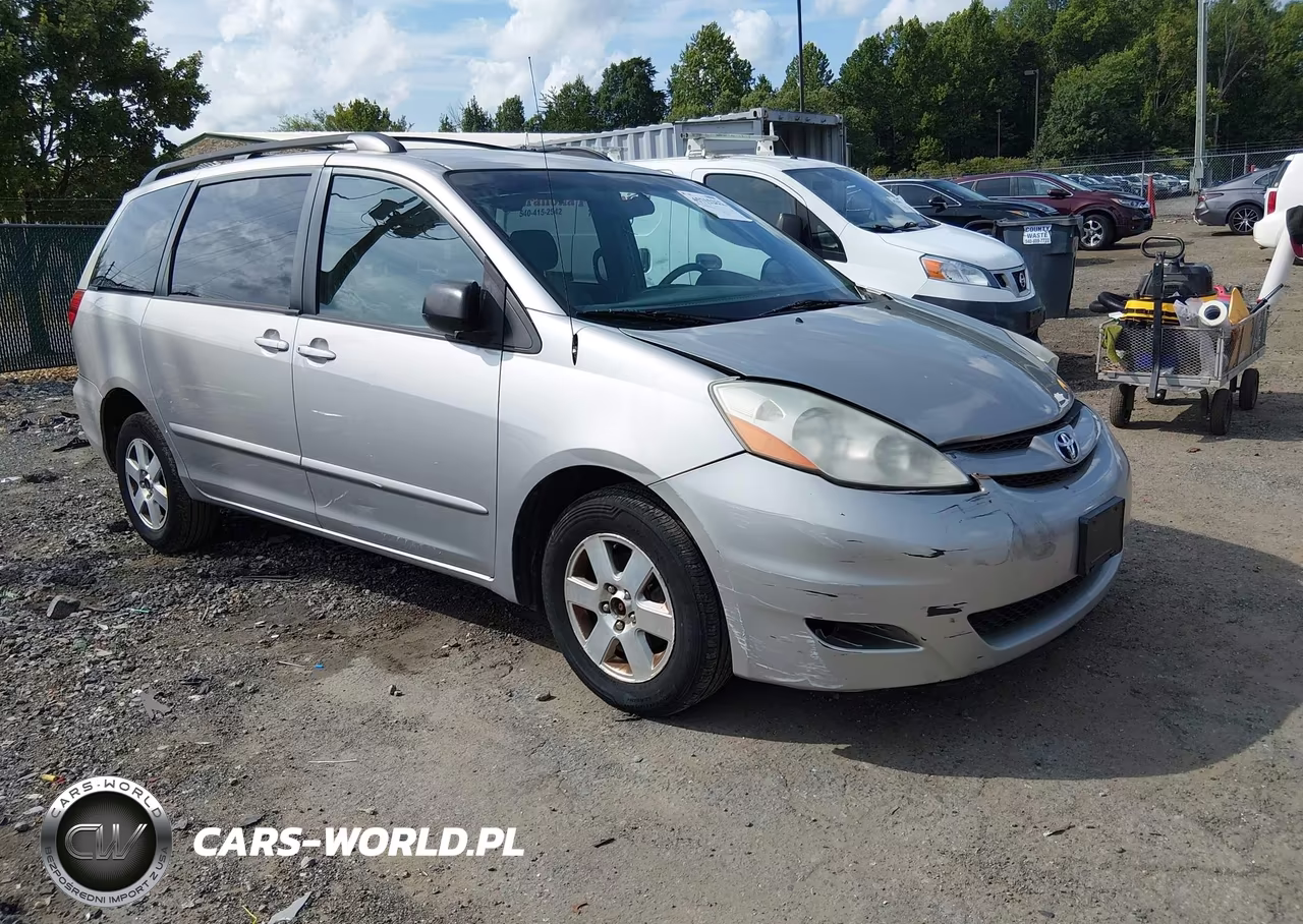 2008 Toyota Sienna Le – zdjęcie 1 z 17