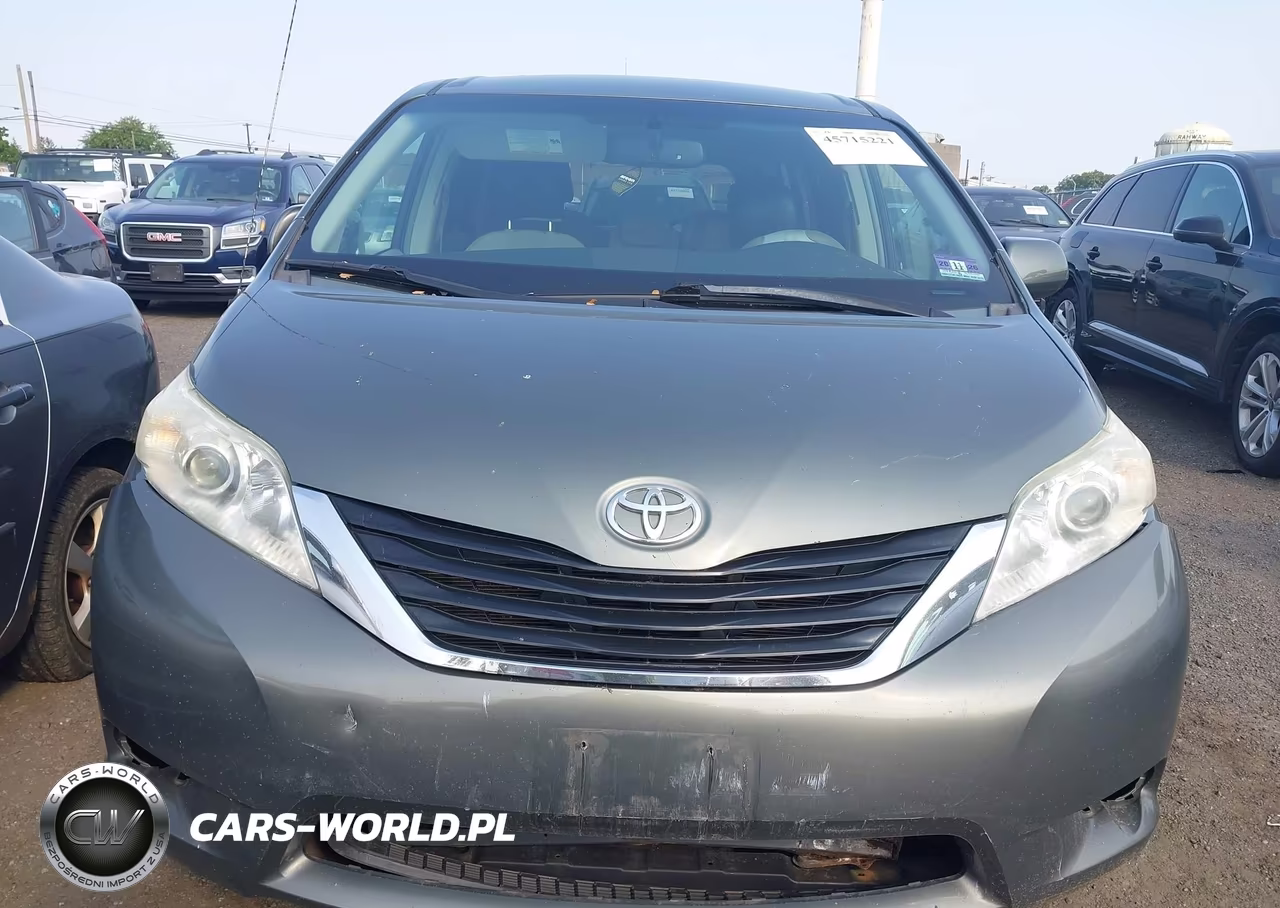 2011 Toyota Sienna Le V6 VIN:5TDKK3DC6BS097813 - 12