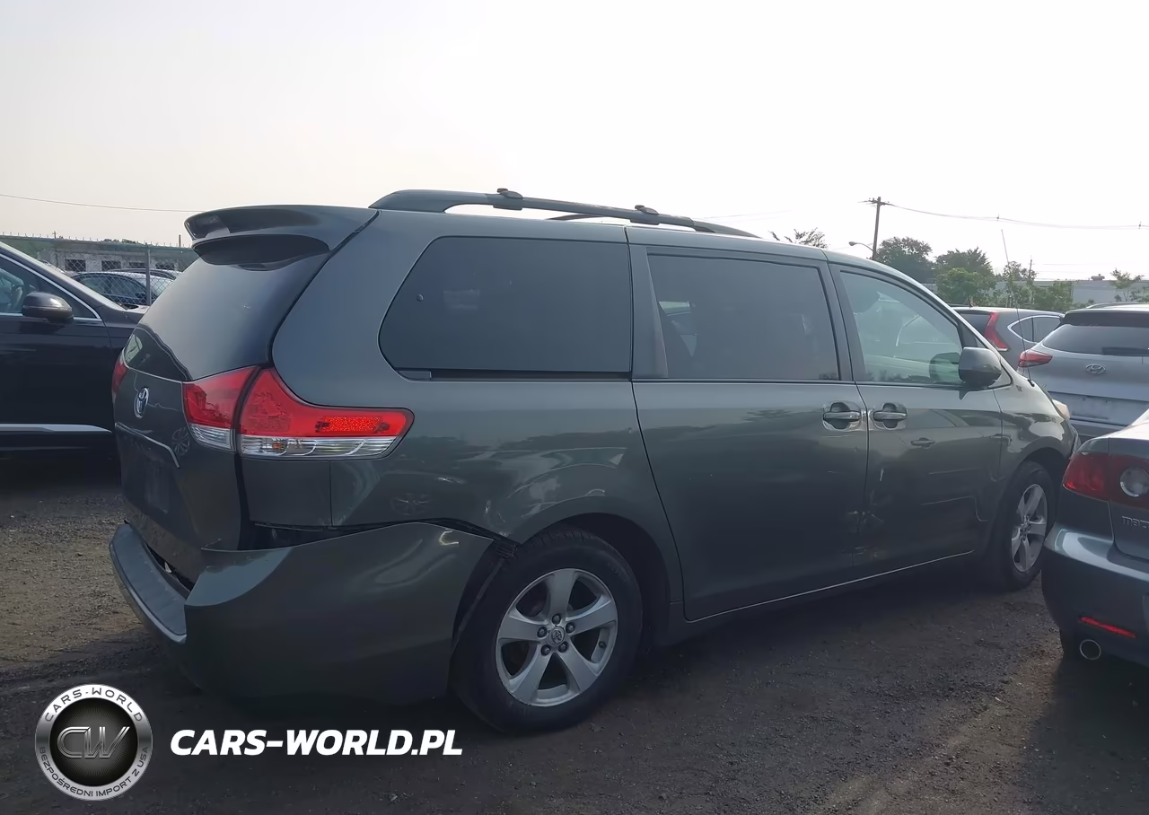 2011 Toyota Sienna Le V6 VIN:5TDKK3DC6BS097813 - 13