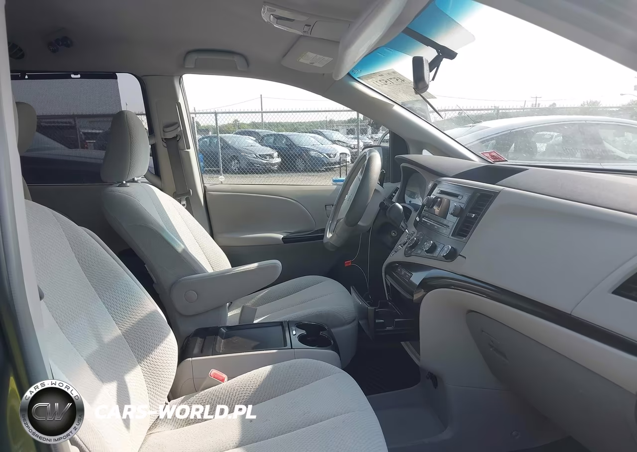 2011 Toyota Sienna Le V6 VIN:5TDKK3DC6BS097813 - 5