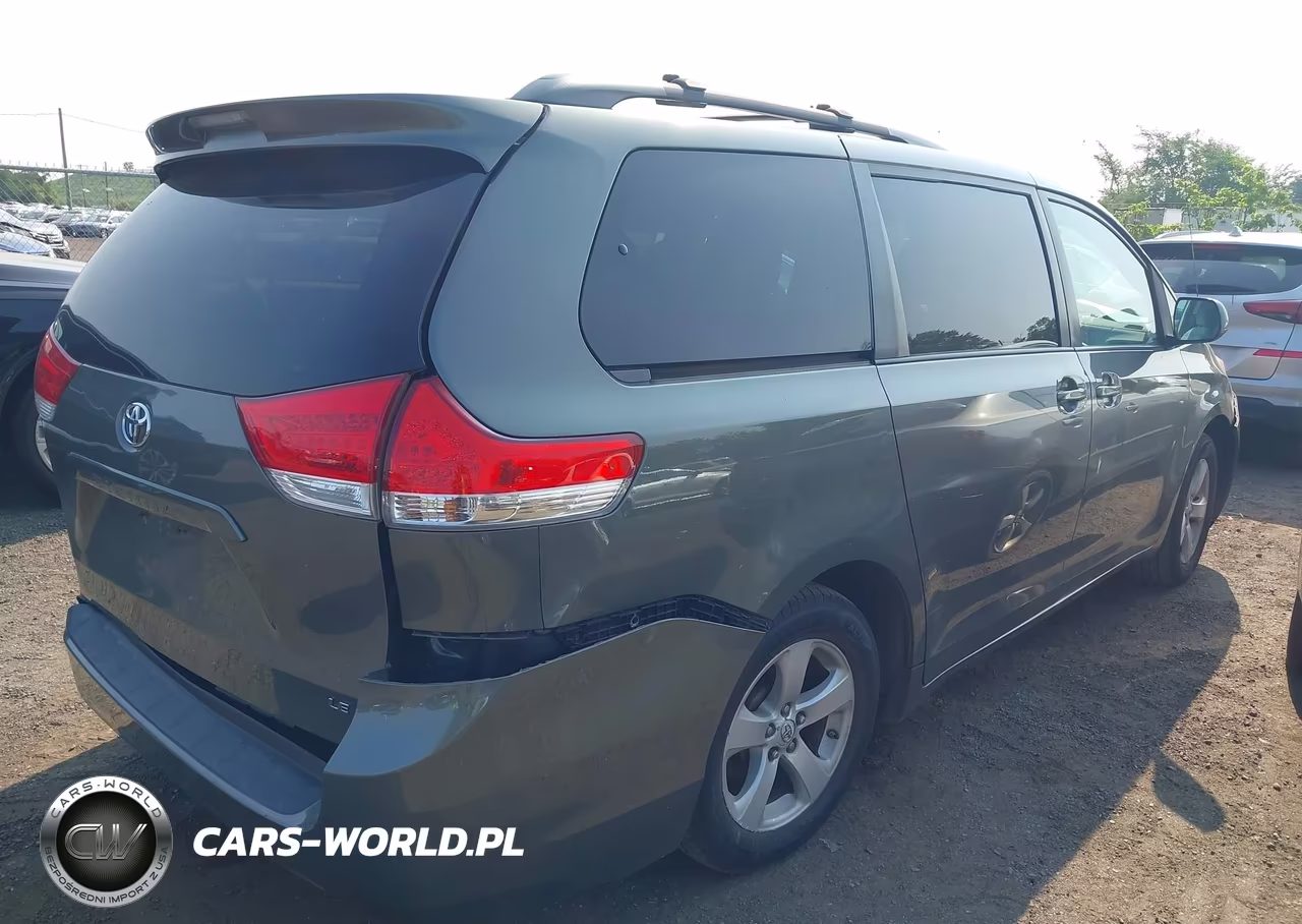 2011 Toyota Sienna Le V6 VIN:5TDKK3DC6BS097813 - 6