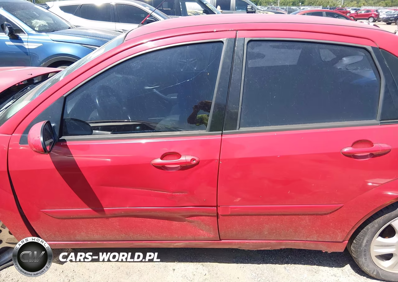 2005 Ford Focus Zx4 VIN:1FAHP38ZX5W156138 - 15