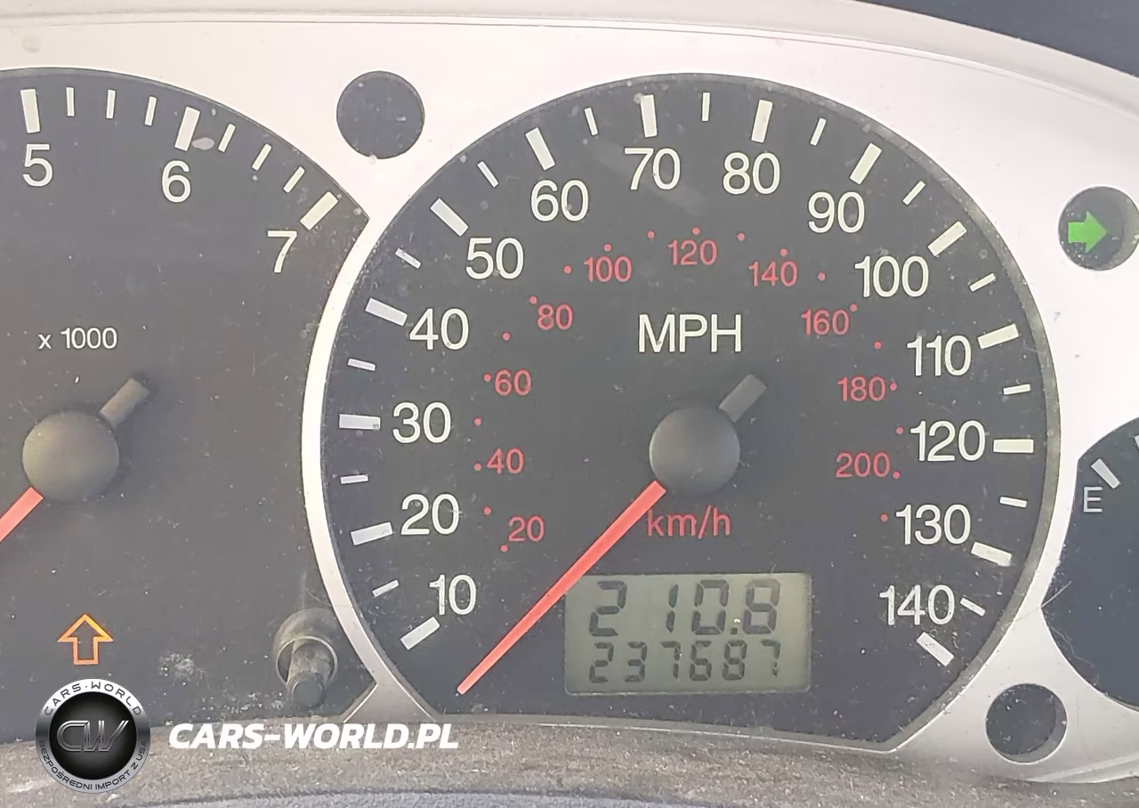 2005 Ford Focus Zx4 VIN:1FAHP38ZX5W156138 - 16