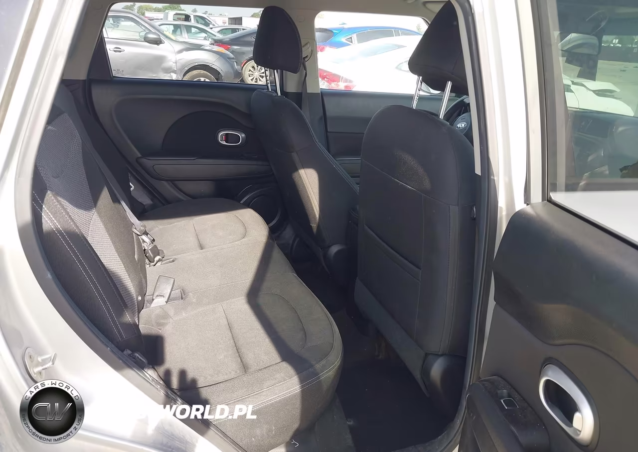 2018 Kia Soul + VIN:KNDJP3A52J7538008 - 8