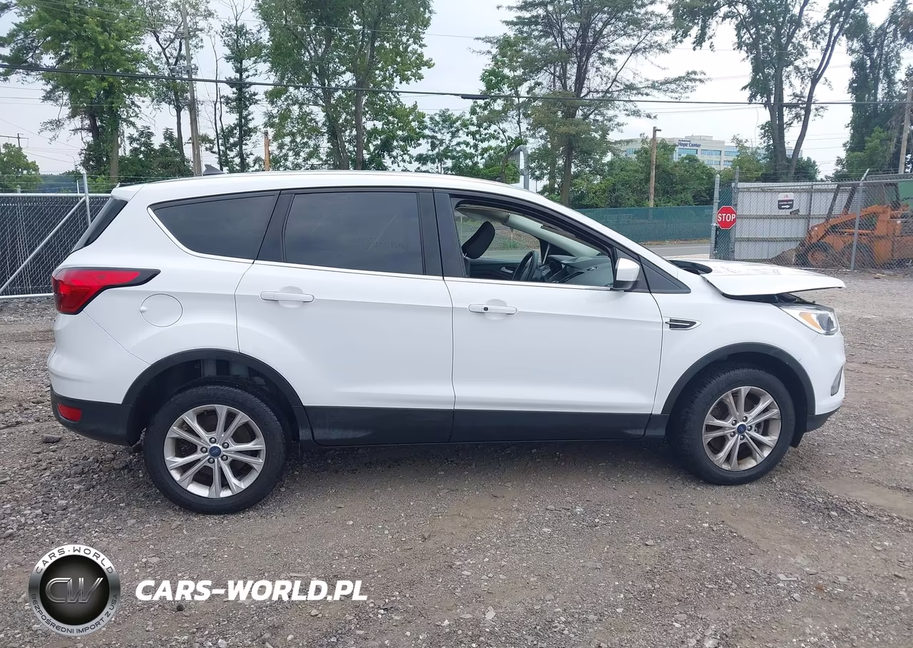 2019 Ford Escape Se VIN:1FMCU9GD6KUA84511 - 13
