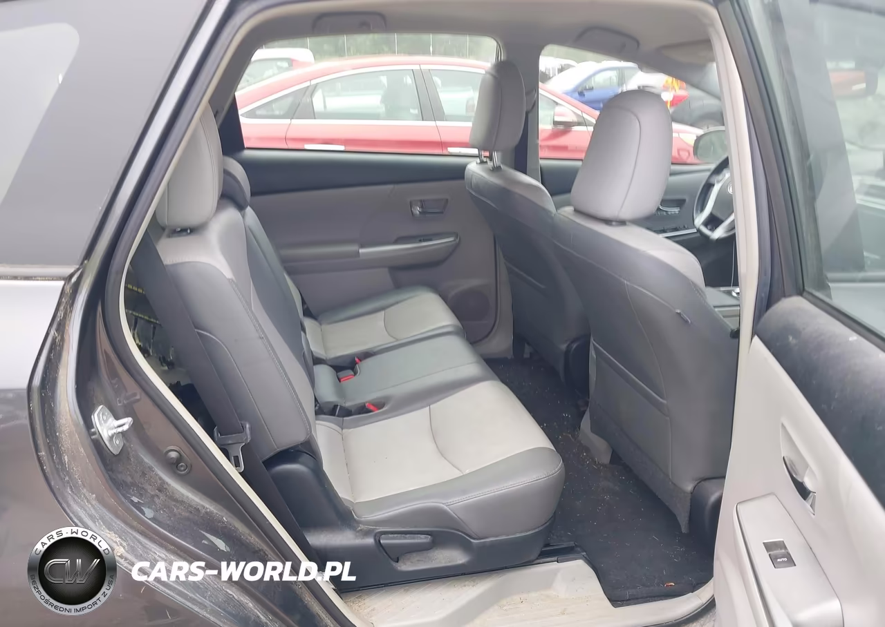 2016 Toyota Prius V Four VIN:JTDZN3EU9GJ045514 - 8