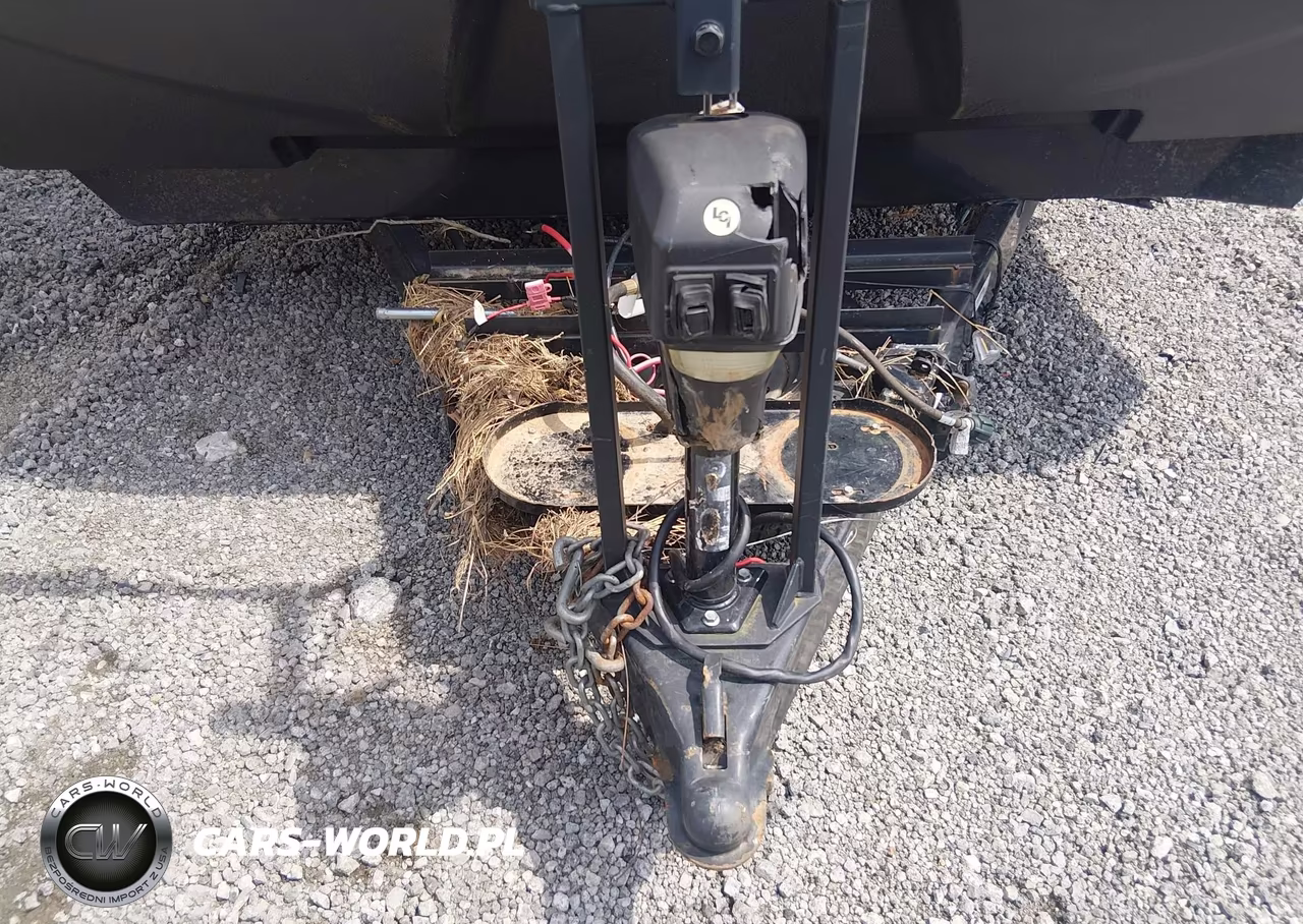 2018 Coachmen 279Rlss VIN:5ZT2CXTB0JF012717 - 10