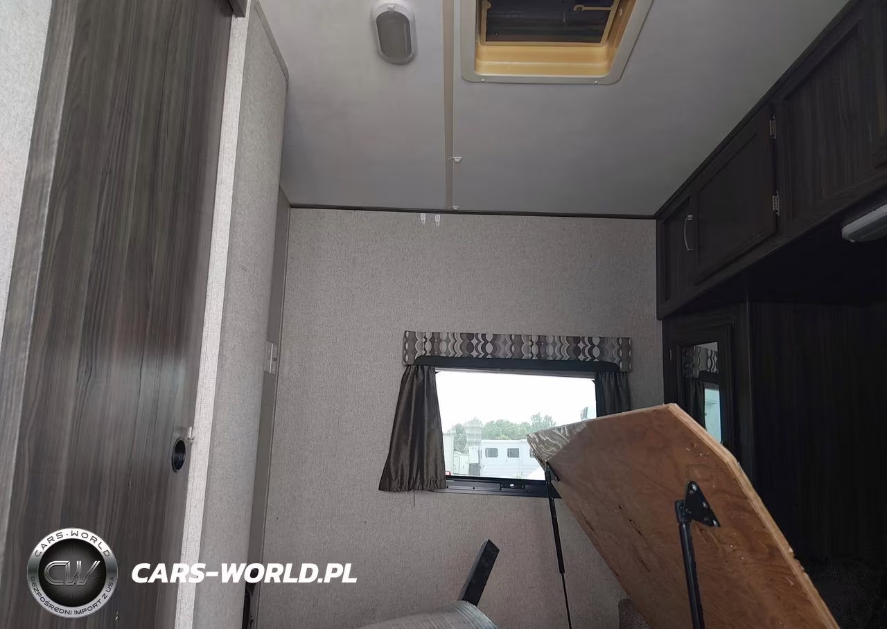 2018 Coachmen 279Rlss VIN:5ZT2CXTB0JF012717 - 5