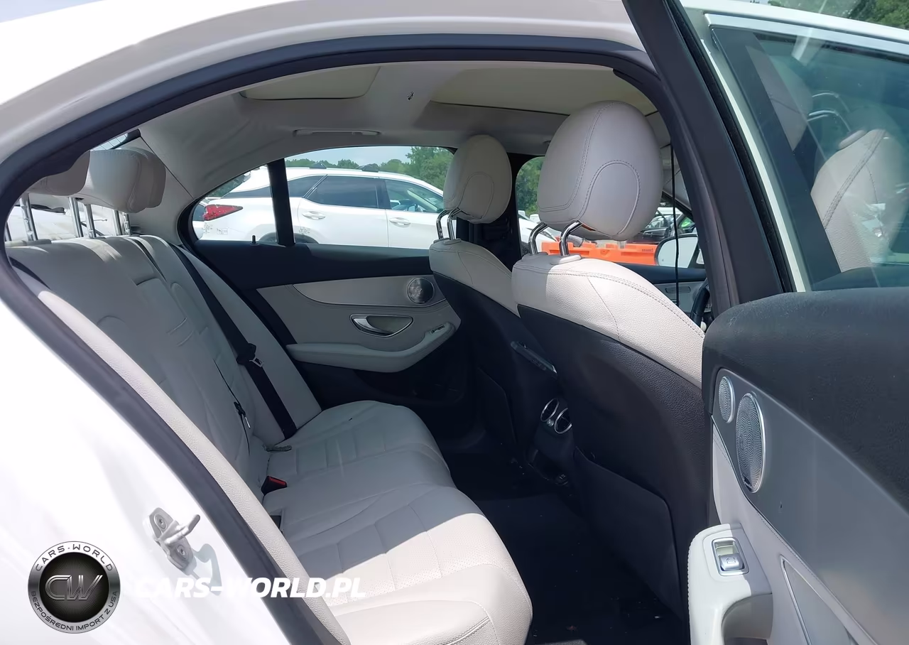 2016 Mercedes-Benz C 300 VIN:55SWF4JB3GU102290 - 8