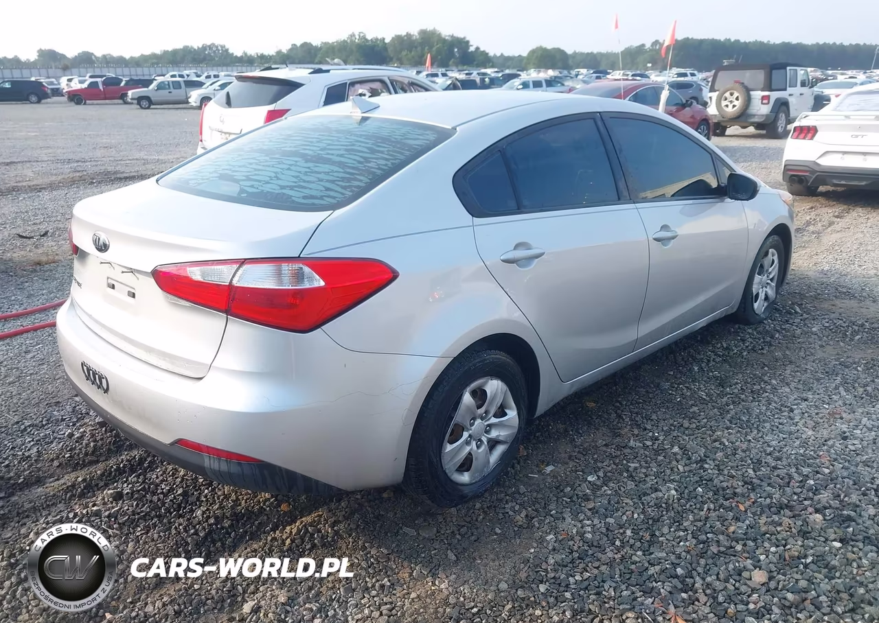 2016 Kia Forte Lx VIN:KNAFK4A60G5492652 - 4