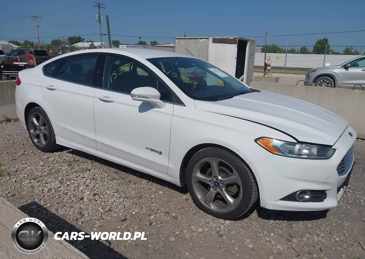 2013 Ford Fusion Hybrid Se – zdjęcie 1 z 11