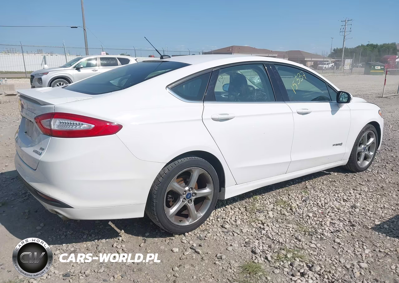 2013 Ford Fusion Hybrid Se VIN:3FA6P0LU9DR128852 - 4