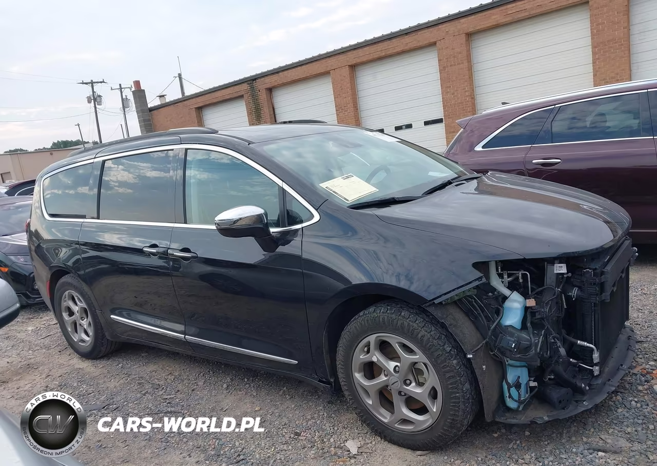 2023 Chrysler Pacifica Limited VIN:2C4RC1GG1PR598719 - 13