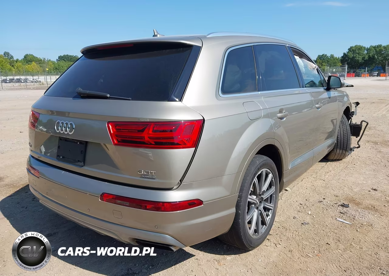 2017 Audi Q7 3.0T Premium VIN:WA1LAAF76HD011491 - 4