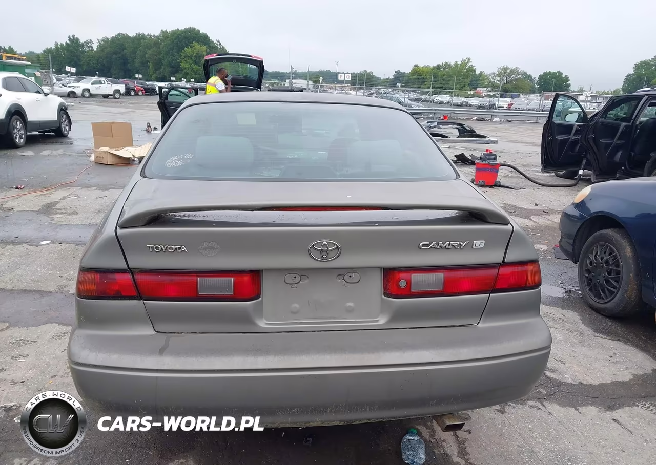 1999 Toyota Camry Le VIN:4T1BG22K9XU577929 - 16