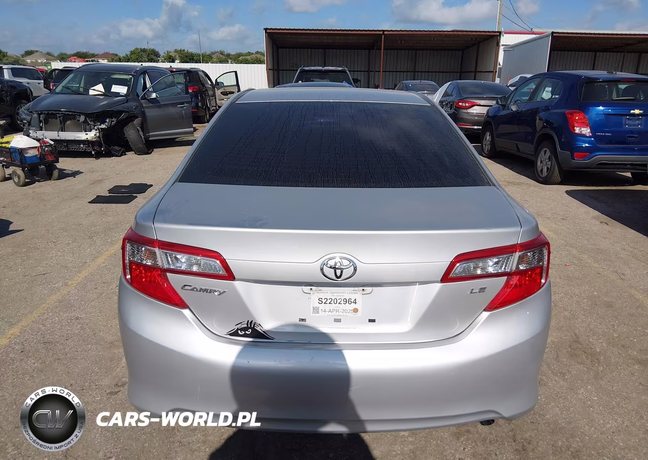 2014 Toyota Camry Le VIN:4T4BF1FK5ER360954 - 16
